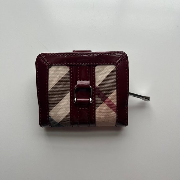 Burberry Wallet in Nova Check Burgundy - Picture 1 of 10
